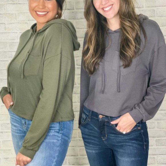 Women's Top CROPPED HOODIE NWT - Picture 1 of 3